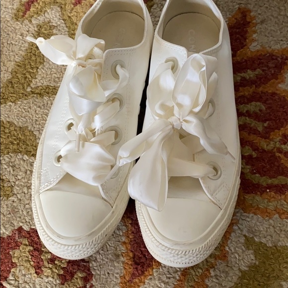 converse with satin laces